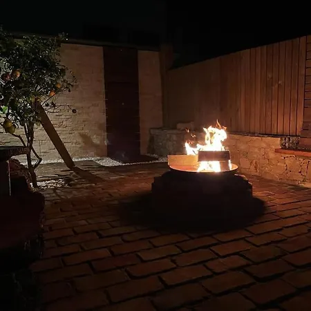 Semesterbostad Casa Em Madeira Com Jardim Privado Peniche
