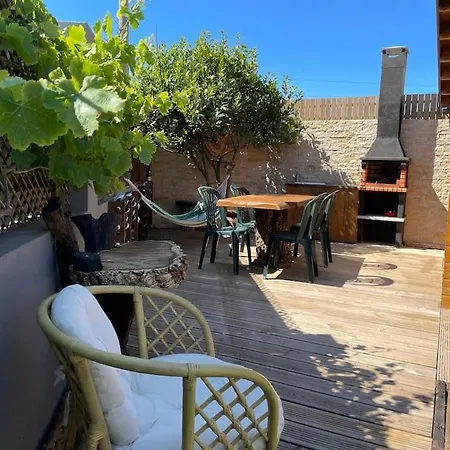 Holiday home Casa Em Madeira Com Jardim Privado