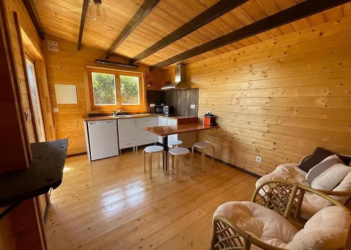 Casa Em Madeira Com Jardim Privado Dom wakacyjny *