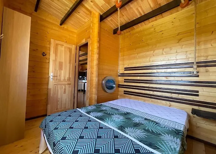 Dom wakacyjny Casa Em Madeira Com Jardim Privado *