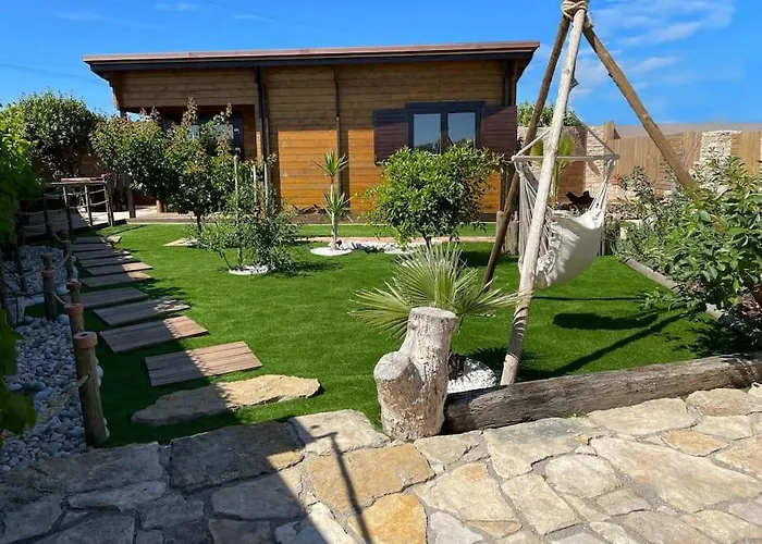 Casa Em Madeira Com Jardim Privado Dom wakacyjny *